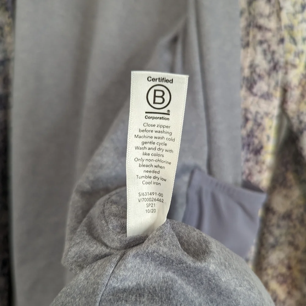 Athleta Girl Jacket XL 14 Full Zip Ice Storm Pattern Abstract Blue Jersey 1183